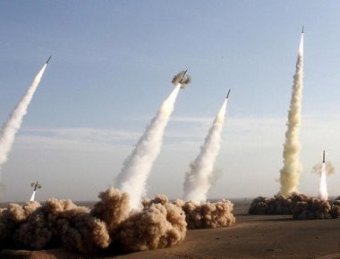 Το Ιράν κτύπησε με βαλλιστικούς πυραύλους ισλαμιστές στην Συρία! (βίντεο)